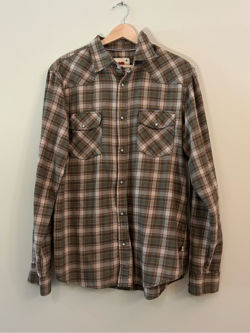 Dakota Grizzly Button Down Flannel